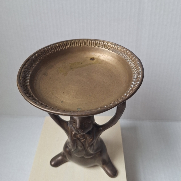 Vintage Brass Rabbit Butler Holding Display Tray | Gold Bunny with Dish . - Picture 3 of 6